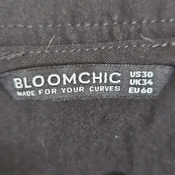 BloomChic Black Dress with White Detailing - Picture 2 of 2